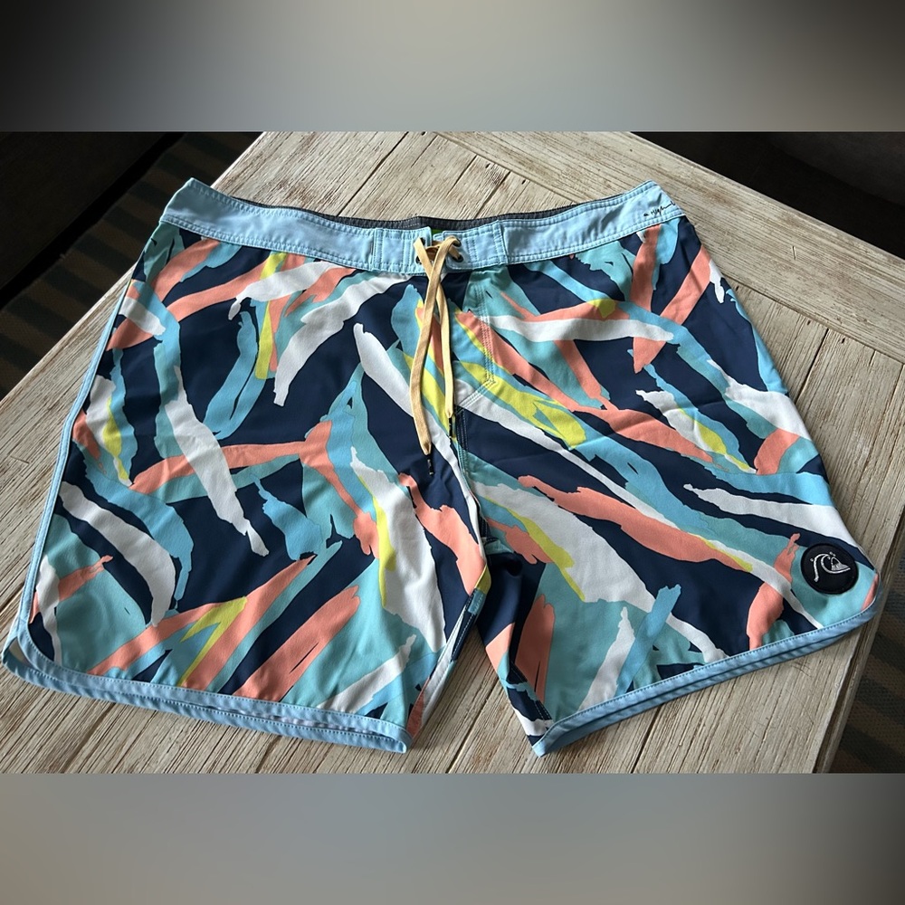 Quiksilver Men’s Dryflight Water Repellent Board Shorts